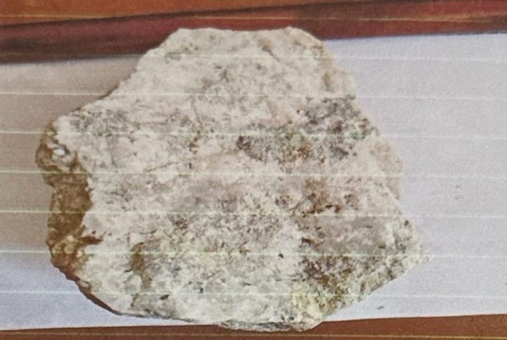 Silicified wall rock